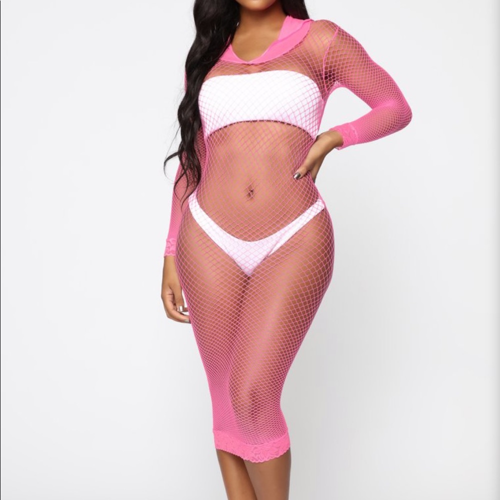 Fashion Nova neon pink fishnet swim cover up 🔥